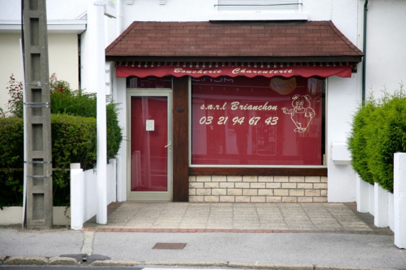 vitrine-CASTILLON-min_france_frankreich_commerce_frankrijk_francia_delicatessen_butchery_charcuterie-424328